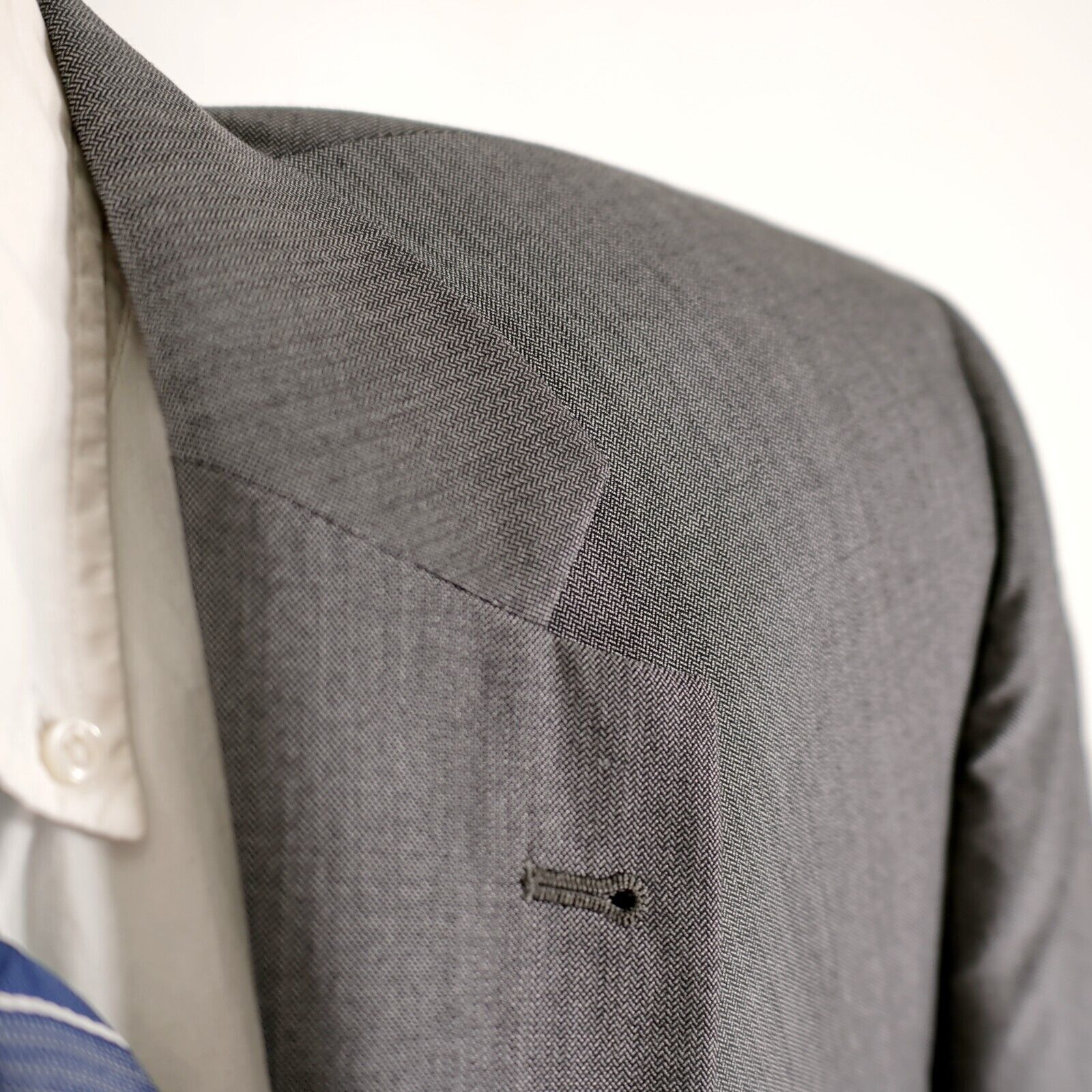 Jos. A. Bank Jos A Bank Signature Wool Silk Gray Herringbone 2 Button Bla Size 40R - 2 Thumbnail