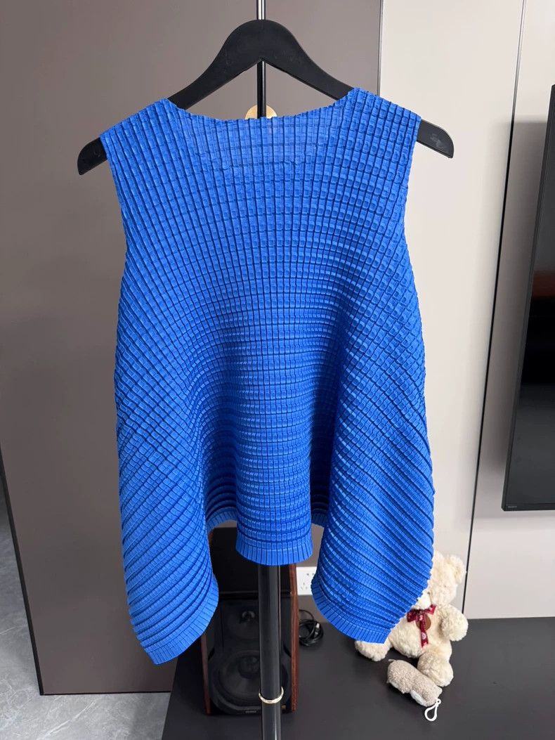 Issey Miyake Issey Miyake size:3 Blue Waffle vest Size S / US 4 / IT 40 - 2 Thumbnail