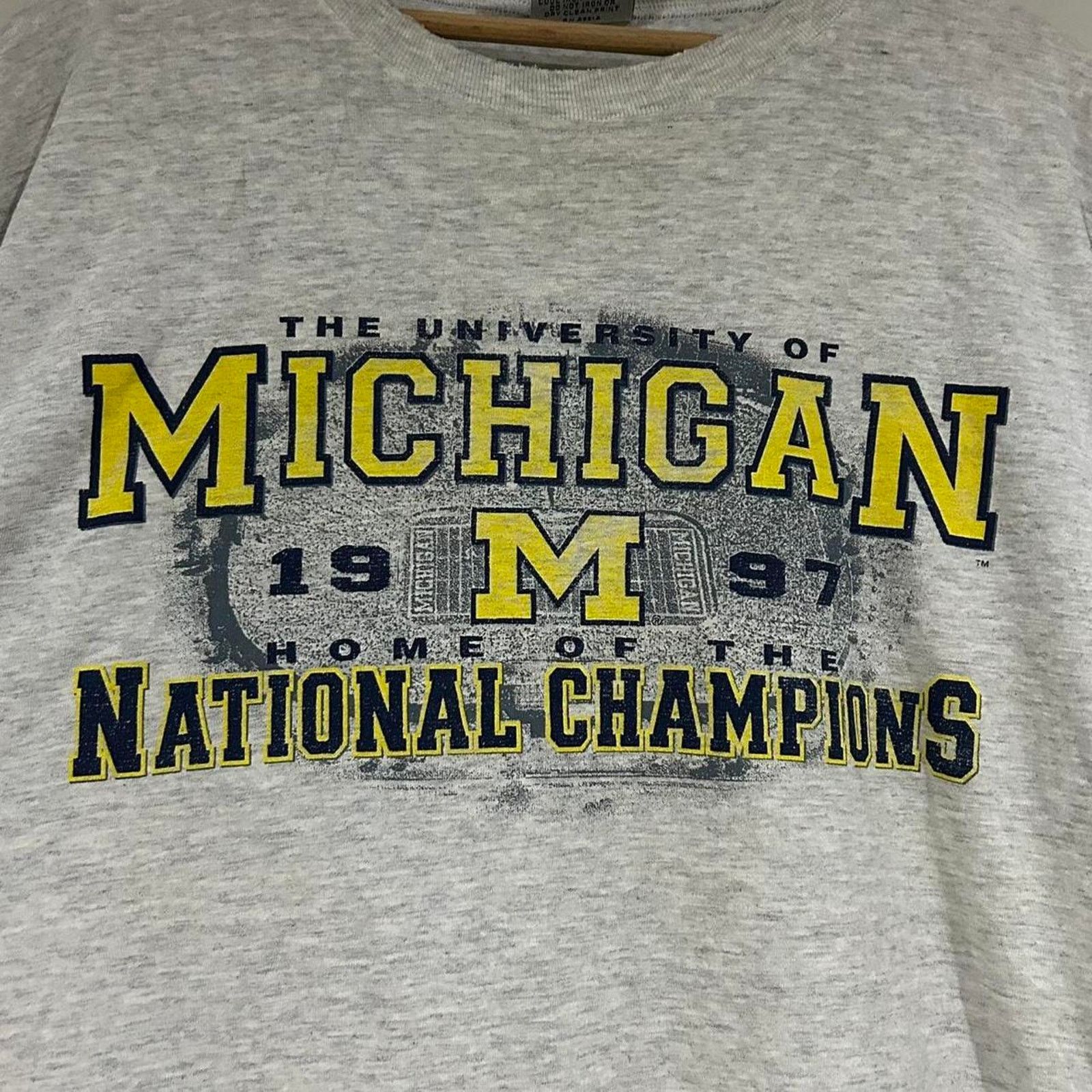 Gear for Sports Vintage 1997 Thrashed Michigan Wolverines Champions Shirt Size US XL / EU 56 / 4 - 2 Thumbnail