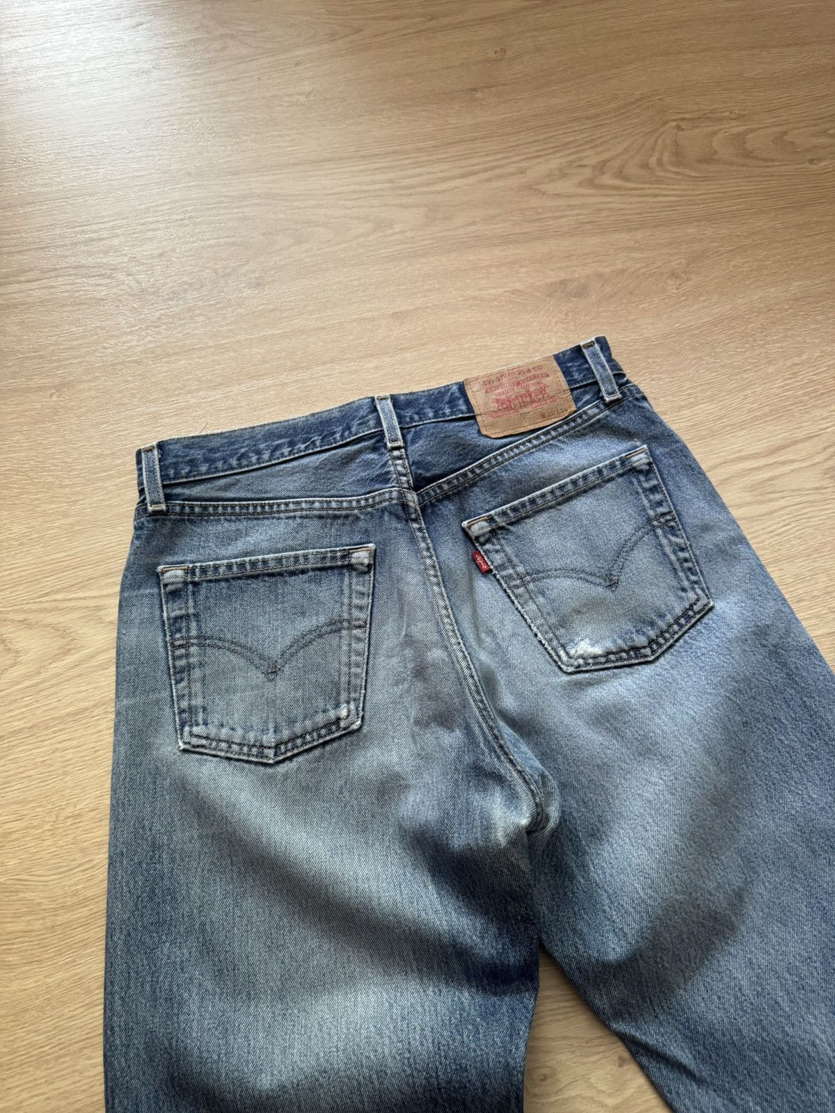 Levi's Vintage 00’s 2002 Levis 521 Blue Distressed Denim Jeans Size US 31 - 5 Thumbnail