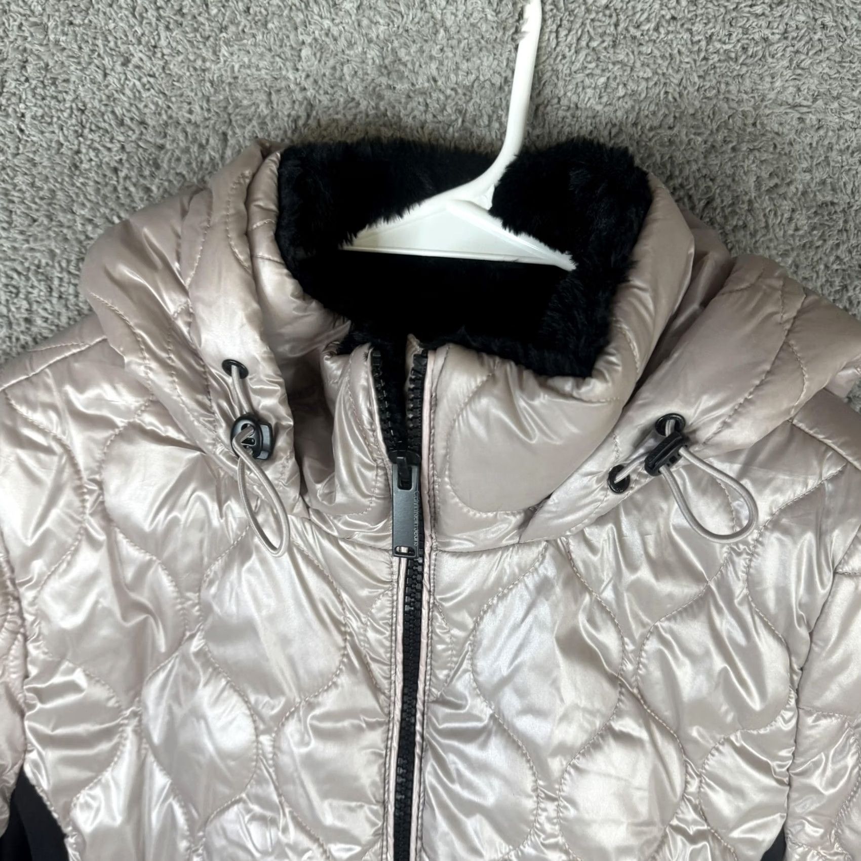 Vintage Calvin Klein Jeans Jacket Womens Small Beige Quilted Hooded Puffer Winter Coat Size 28" / US 6 / IT 42 - 6 Thumbnail