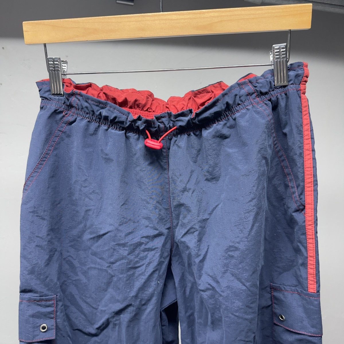 Vintage Vintage Navy Blue Red Nylon Cargo Pants Abercrombie Raimundo Size US 28 / EU 44 - 5 Thumbnail