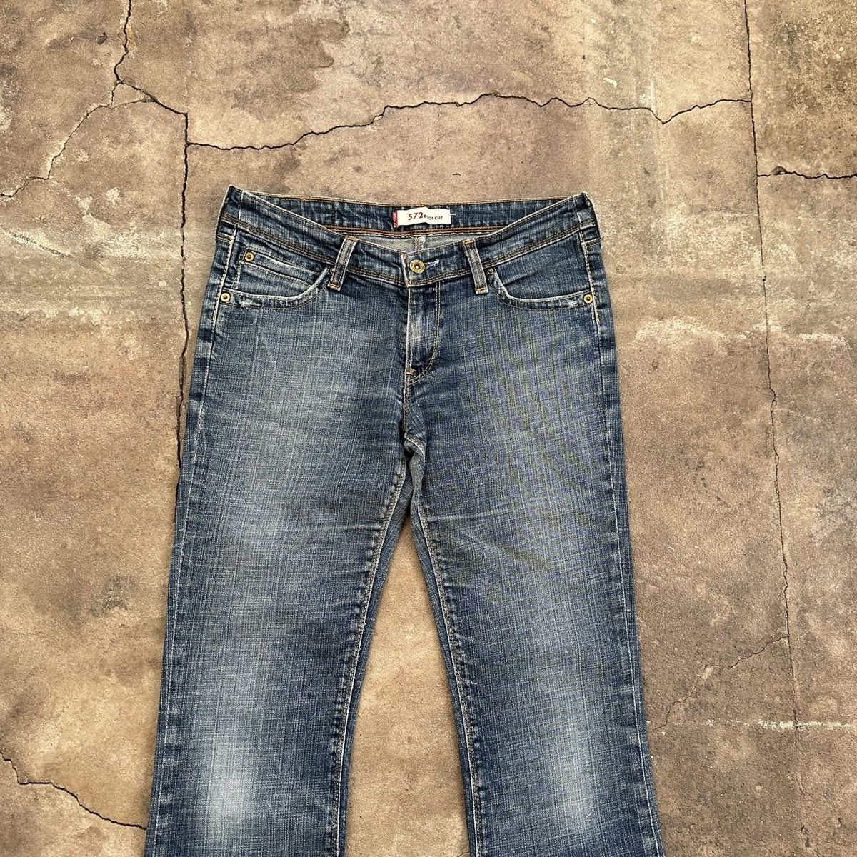 Levi's Vintage Levis 572 Bootcut Denim Size 28" / US 6 / IT 42 - 4 Thumbnail