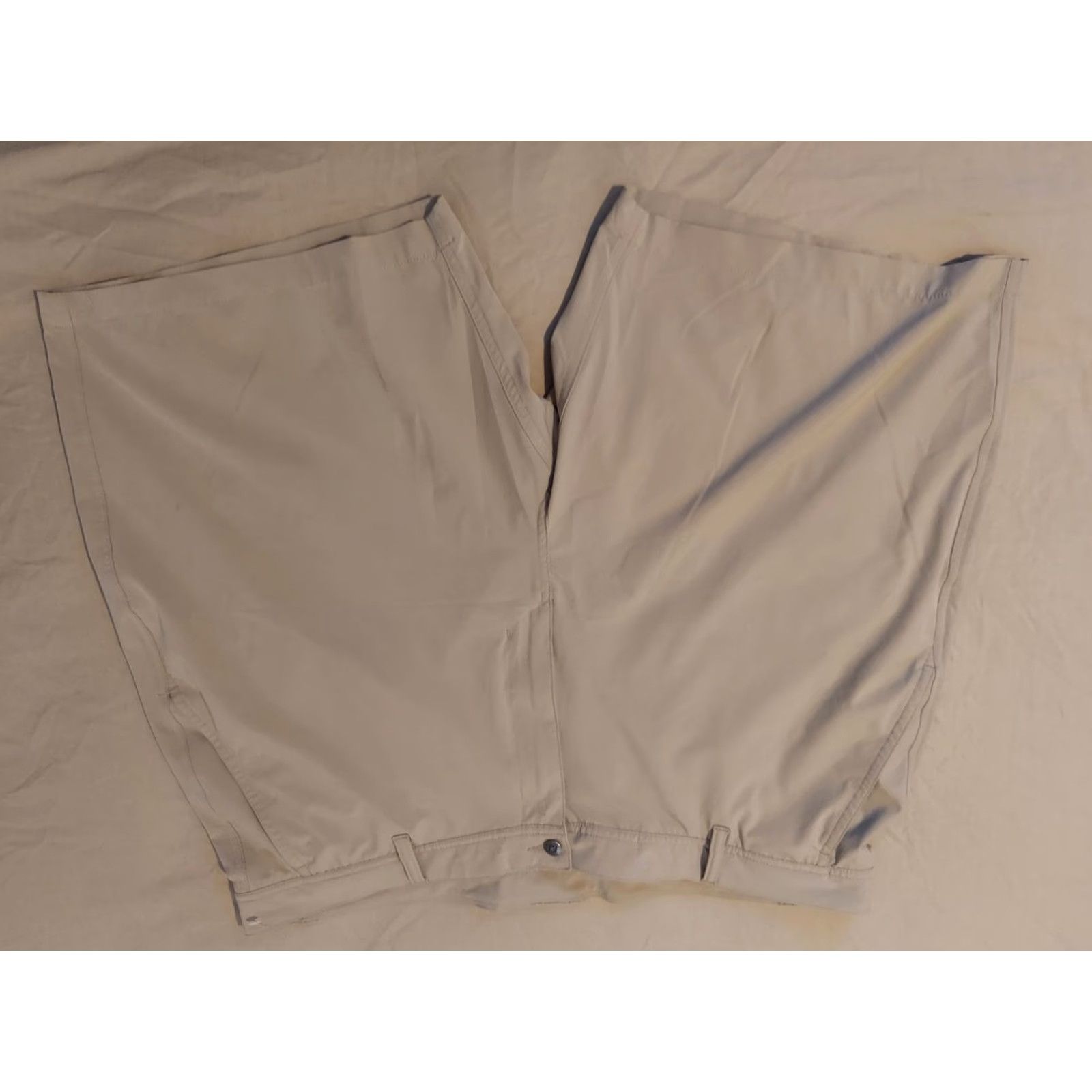 Footjoy FootJoy Mens Shorts 42 Chino Khaki Beige 8.5 Inseam Flat Front Regular 42 in Waist Summer Casual Golf Size US 42 / EU 58 - 3 Thumbnail