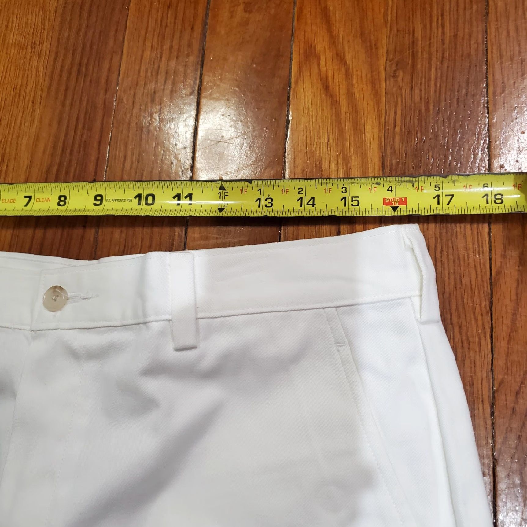 Jos. A. Bank Jos. A. Bank Shorts Mens 34 White Stays Cool Peached Twill Chino Flat Front Casual Shorts White Mens 34 Blanks? Size US 34 / EU 50 - 7 Thumbnail