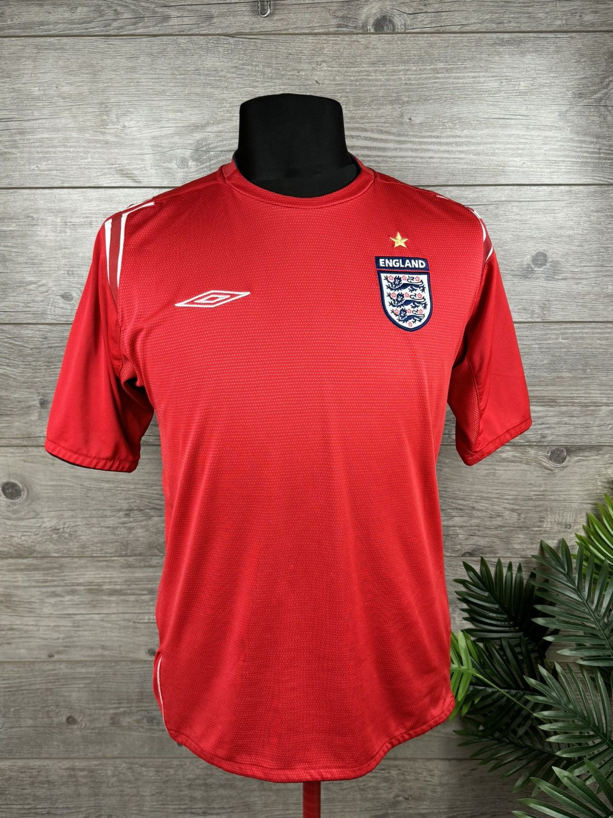 Umbro × Vintage Umbro England 🏴󠁧󠁢󠁥󠁮󠁧󠁿 2004 2006 soccer jersey size L Size US L / EU 52-54 / 3 - 2 Thumbnail