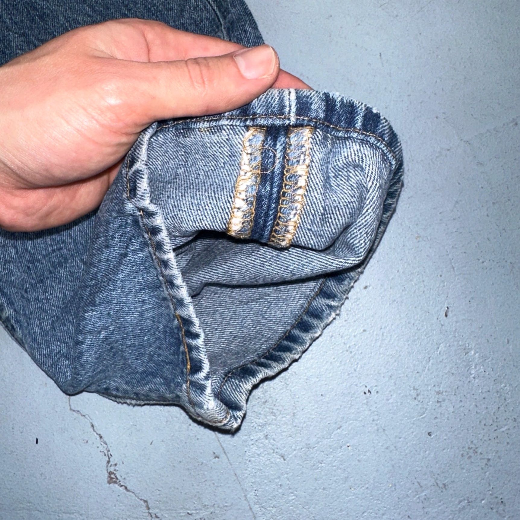Levi's VINTAGE Levi's 501 Jeans 34x32 Blue Medium Wash 90s Straight Mens Regular Denim Cotton Button Size US 34 / EU 50 - 4 Thumbnail