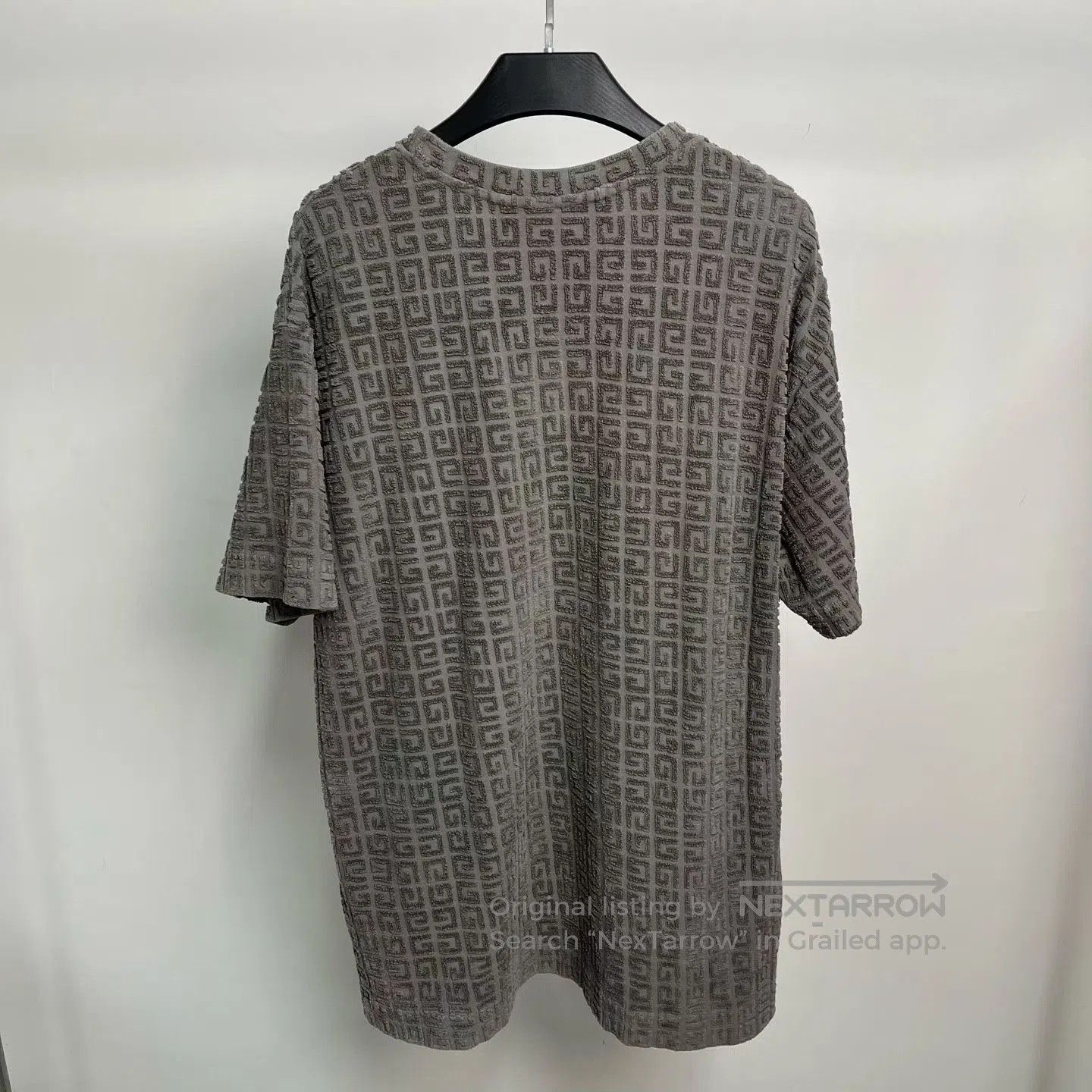 Givenchy Givenchy All-Over Logo Print Short-Sleeve. Size US XXL / EU 58 / 5 - 2 Thumbnail
