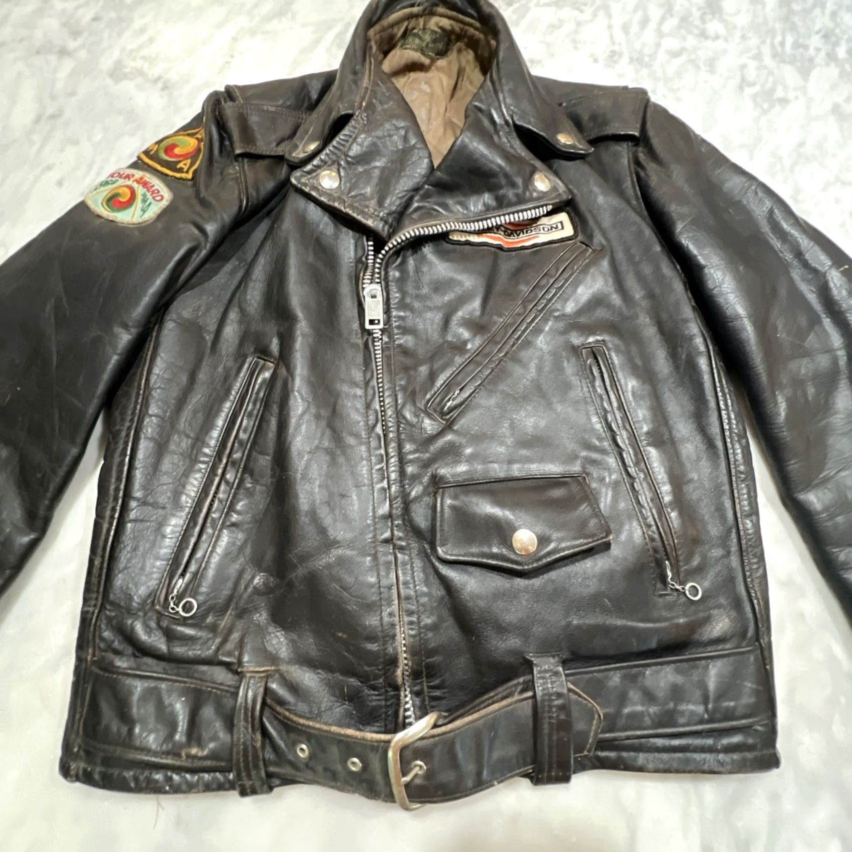 Vintage Reasoning for Output: Size US S / EU 44-46 / 1 - 3 Thumbnail