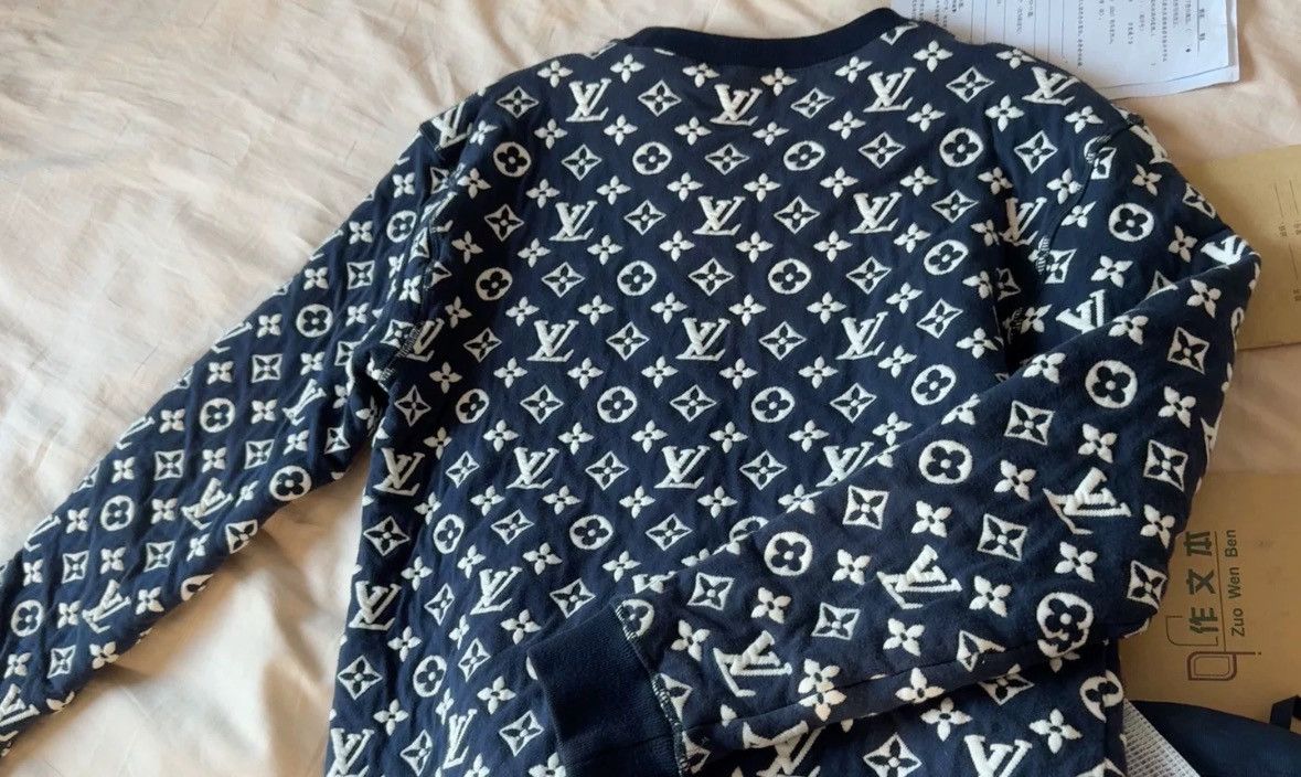 Louis Vuitton Louis Vuitton Black Monogram Sweatshirt Size S-2506 Size US S / EU 44-46 / 1 - 1 Thumbnail