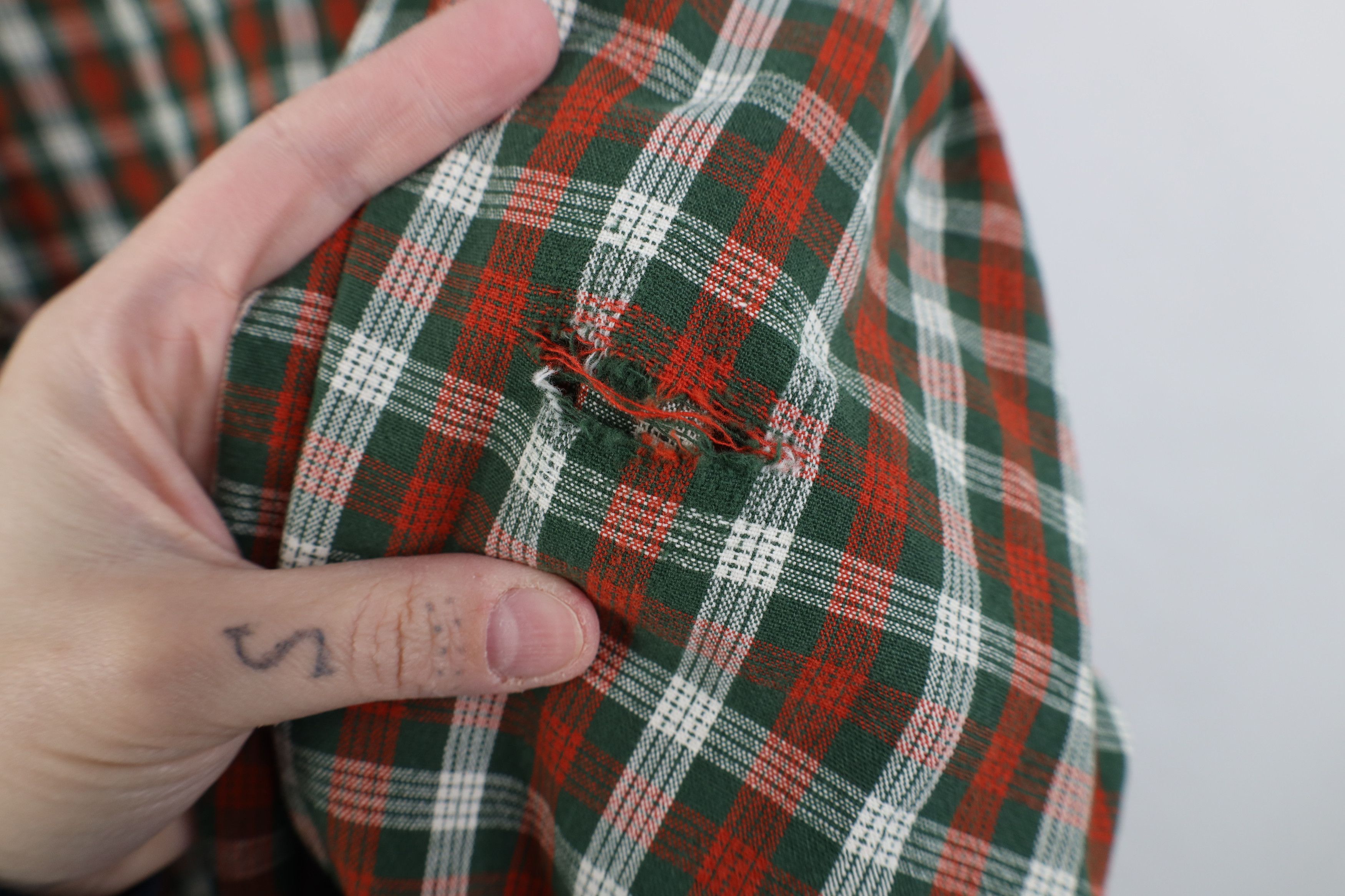 Eddie Bauer Vintage 90s Eddie Bauer Heavyweight Collared Button Shirt Size US XL / EU 56 / 4 - 4 Thumbnail
