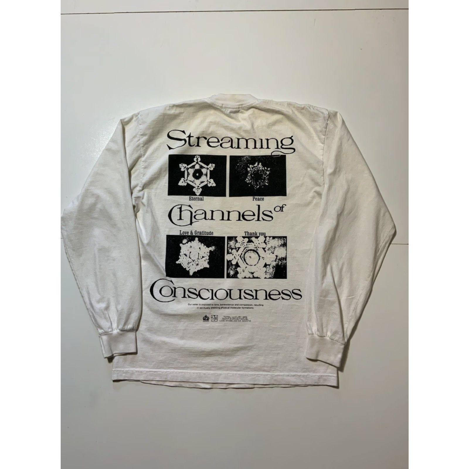 Vintage Total Luxury Spa Streaming Channels Of Consciousness L/S Graphic T-Shirt Sz. M Mens White Size US M / EU 48-50 / 2 - 3 Thumbnail