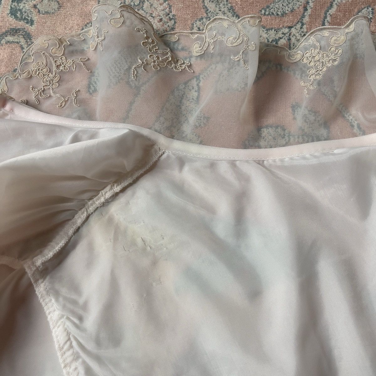 Vintage Vintage 1960s Pale Pink Embroidered Chiffon Bed Jacket (S–M) Size M / US 6-8 / IT 42-44 - 13 Thumbnail