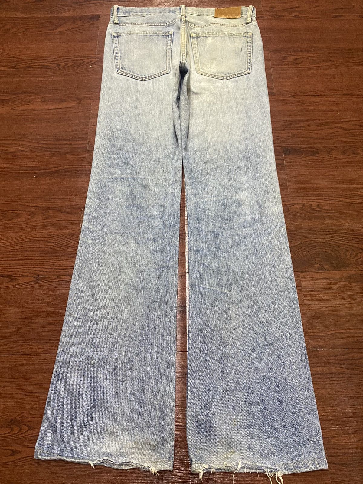 Japanese Brand Vintage Uniqlo Faded Wash Distressed Flare Style Jeans Size US 32 / EU 48 - 2 Thumbnail