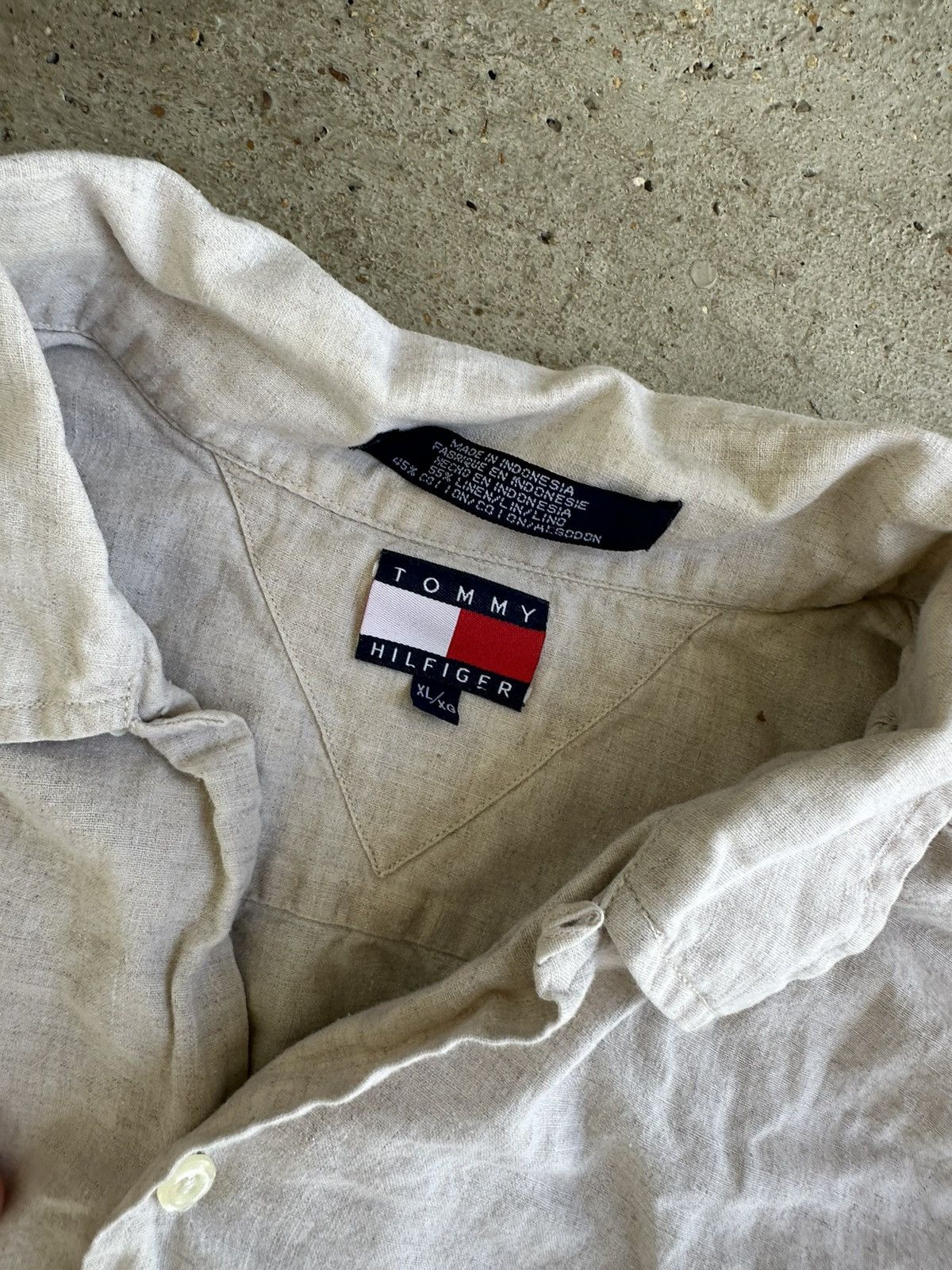 Tommy Hilfiger × Vintage Vintage Tommy Hilfiger button Down Shirt Size US XL / EU 56 / 4 - 2 Thumbnail