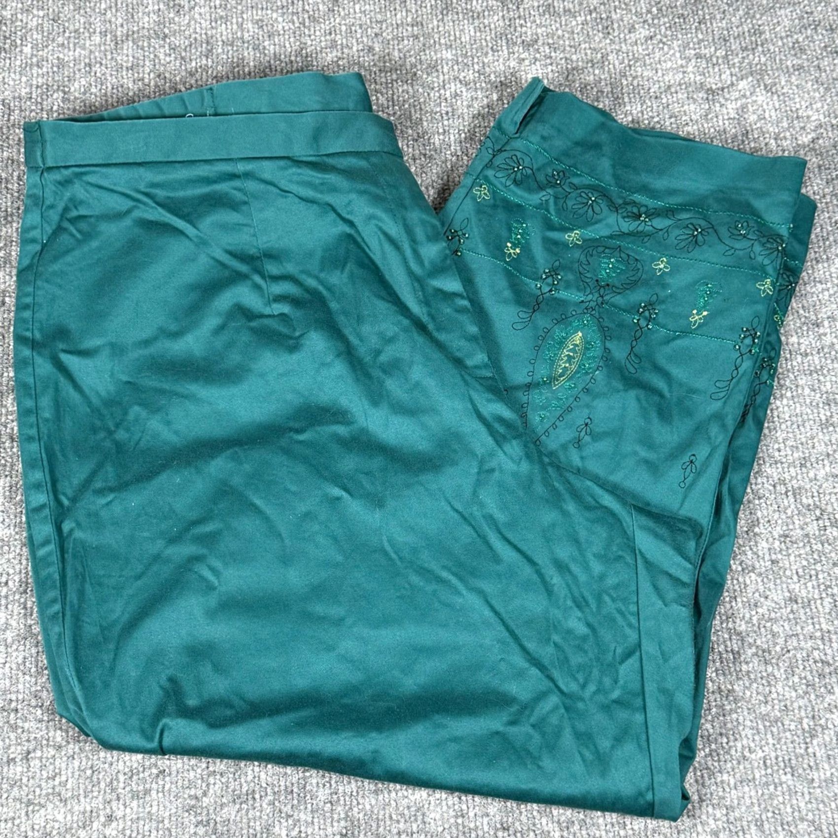 Worthington Worthington Capris Pants Teal Embroidered Beaded Paisley Stretch 16W Womens Pull On Cropped Casual Size 38" / US 16 / IT 52 - 2 Thumbnail