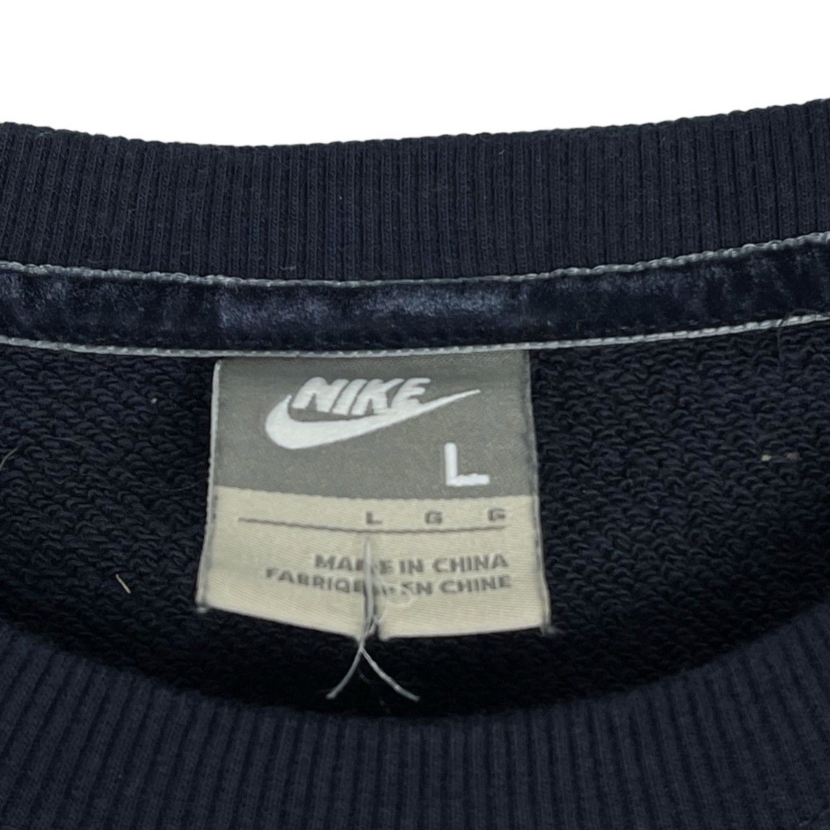 Nike × Vintage Vintage Nike Embroidered Crewneck Sweatshirt Size L Size US L / EU 52-54 / 3 - 5 Thumbnail