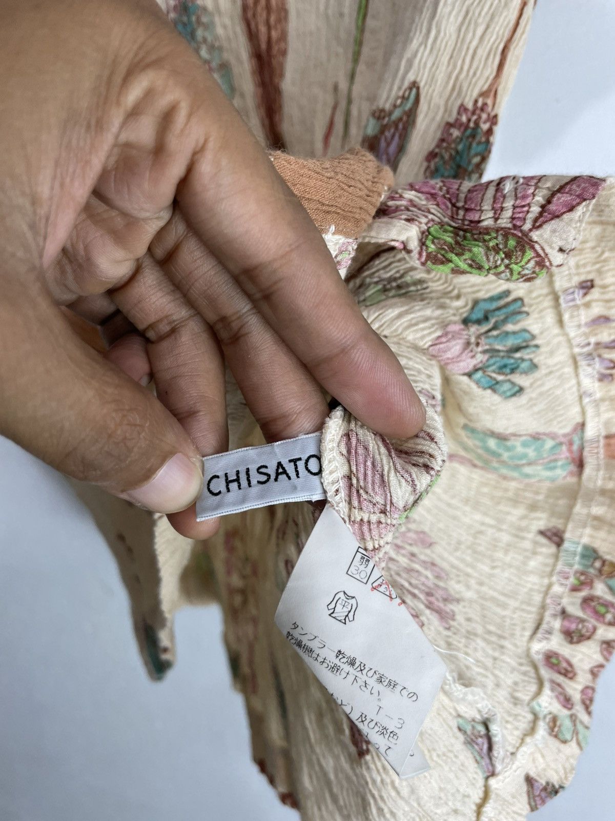 Tsumori Chisato Issey Miyake Tsumori Chisato Pleats Button Up Shirt Art Size S / US 4 / IT 40 - 6 Thumbnail