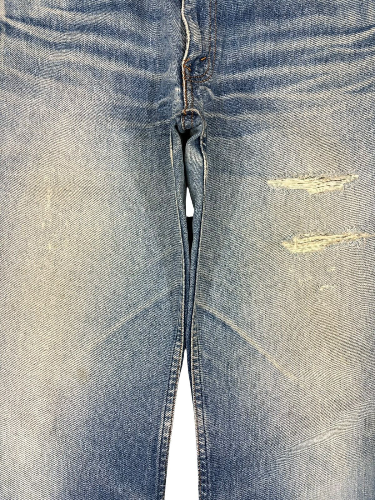Levi's Vintage 90s Levis Light Wash Distressed Loose Jeans Size US 31 - 5 Thumbnail