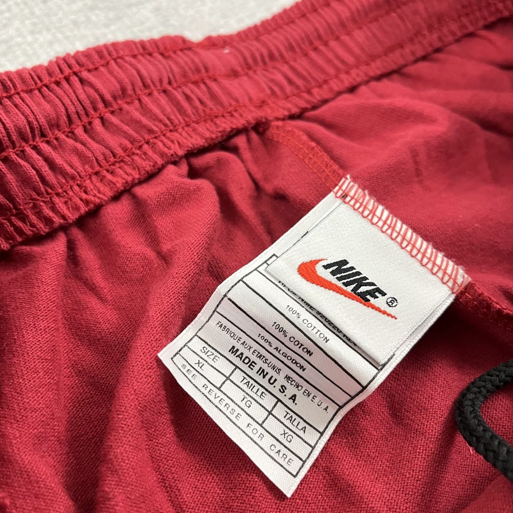 Nike VINTAGE Nike Sweat Shorts Men XL 8" Inseam Red Swoosh 90s Athletic Lightweight Summer Size US 36 / EU 52 - 4 Thumbnail