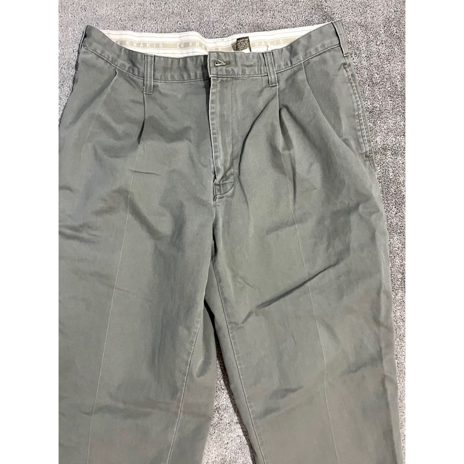 Calvin Klein VINTAGE Calvin Klein Pleated Gray Solid Mens Dress Pants 36x32 Chino Wool Canvas 90s Structured Cuffed Regular Mens Pants Dress Size US 36 / EU 52 - 4 Thumbnail