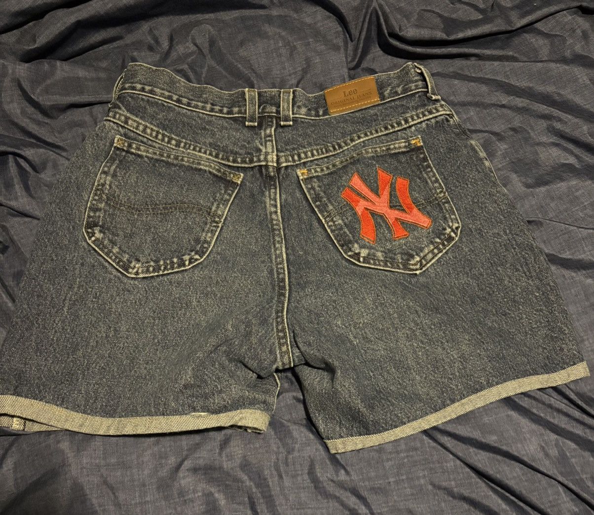Lee Lee Jean Shorts Size 33 w/Red Yankees Embroidery Size US 33 - 2 Thumbnail