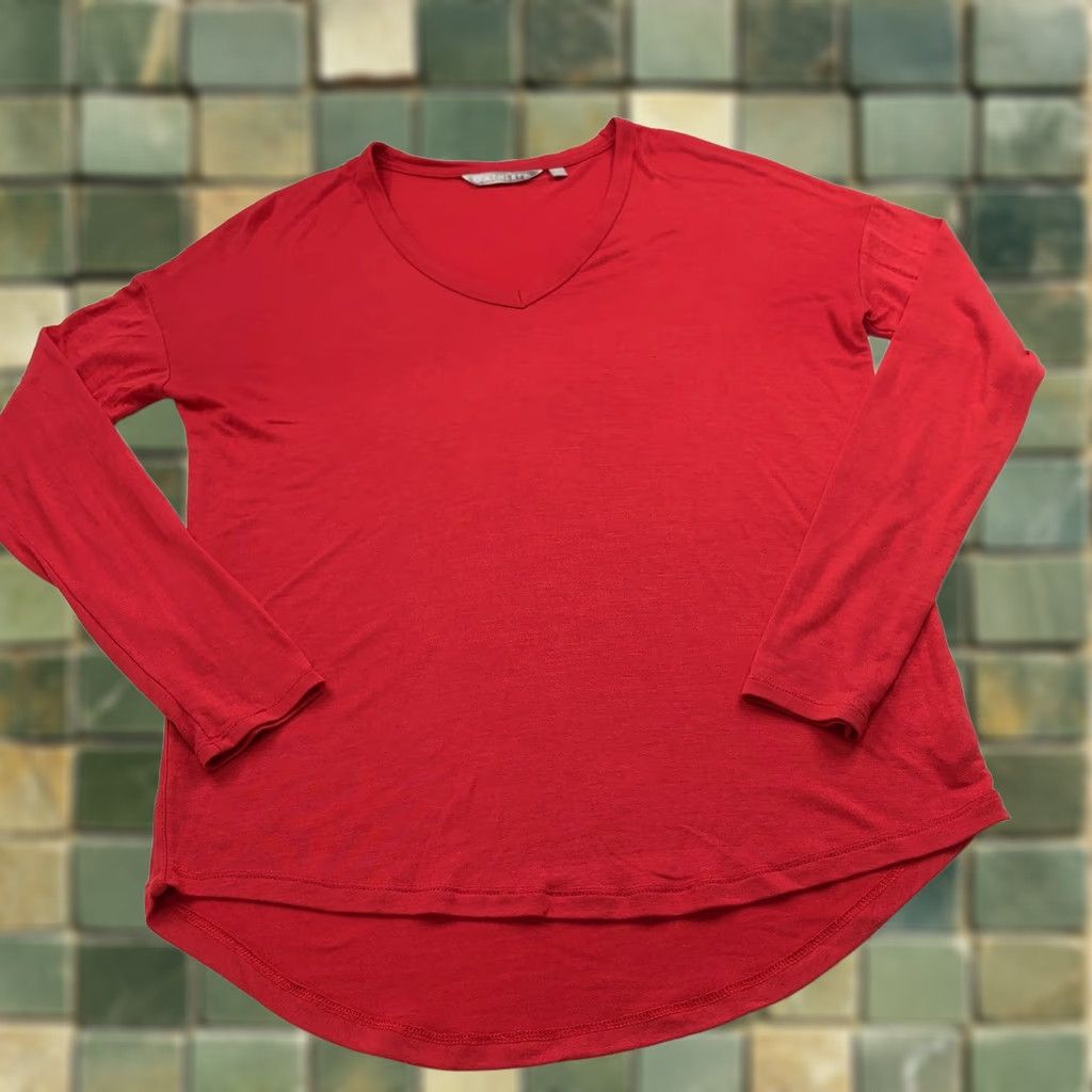 Athleta Athleta Cloudlight Relaxed Top XS Modal V-Neck Pullover Top Red 352820 Size XS / US 0-2 / IT 36-38 - 1 Thumbnail