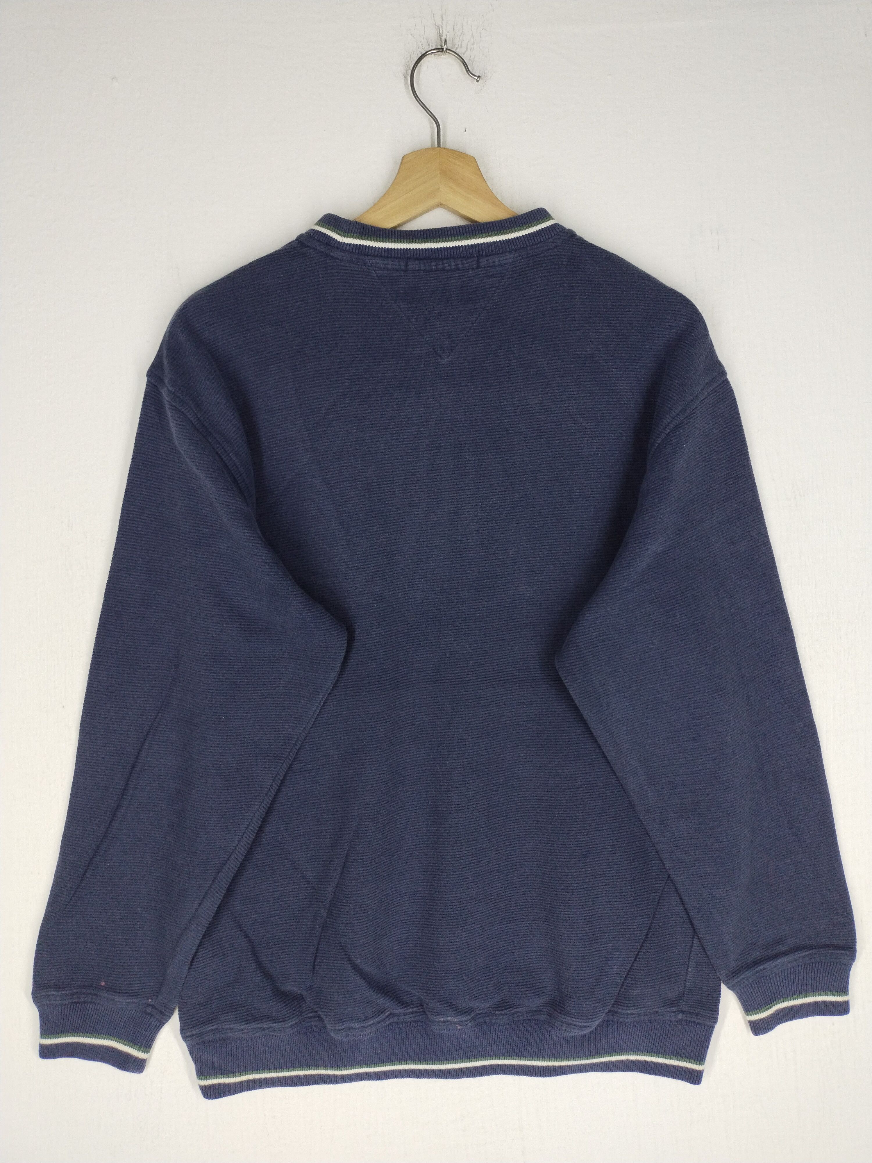 Tommy Hilfiger Vintage Plain Tommy Hilfiger Sweatshirt Size US M / EU 48-50 / 2 - 5 Thumbnail