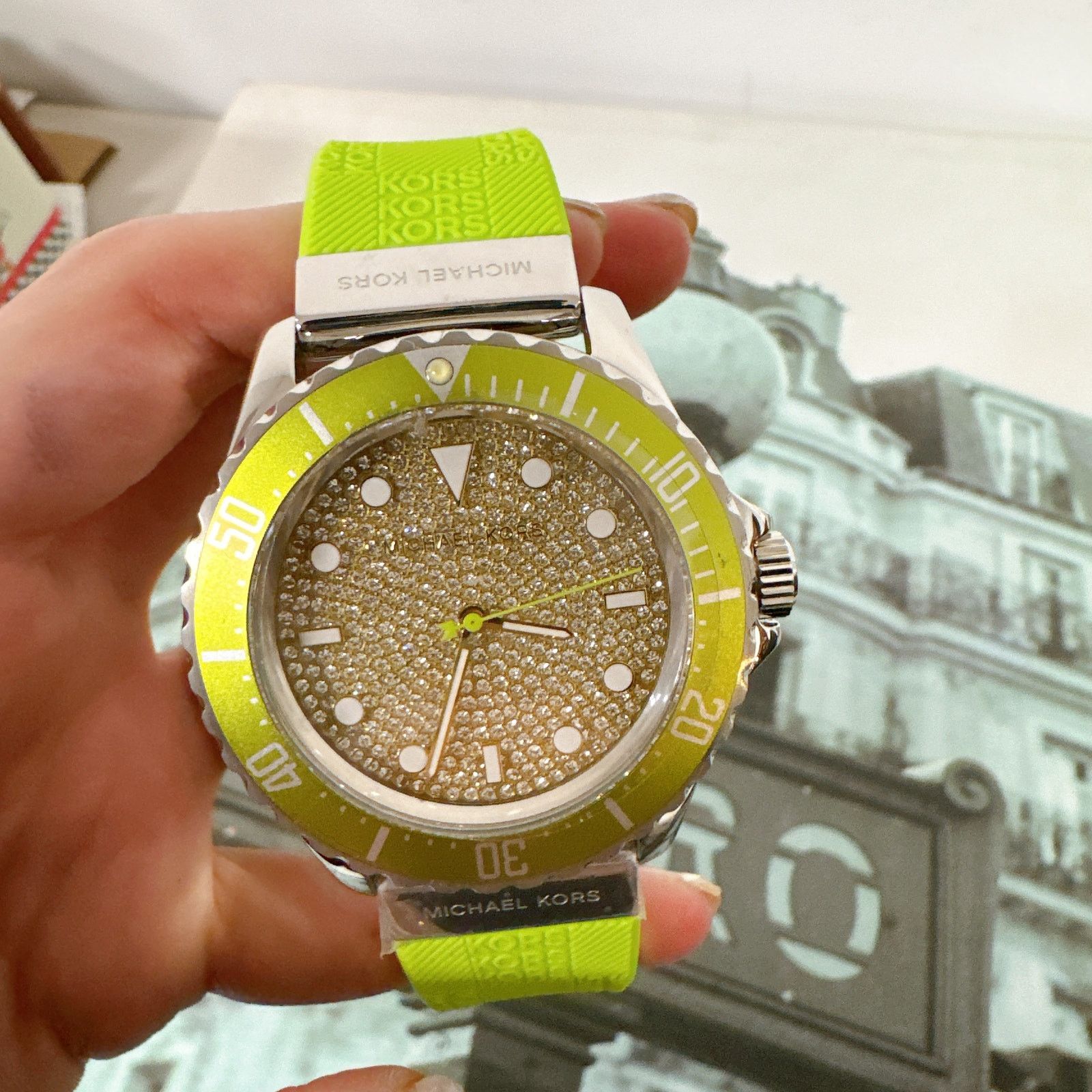 Michael Kors Michael Kors MK7360 Oversized Slim Everest Pavé Silicone Size ONE SIZE - 3 Thumbnail