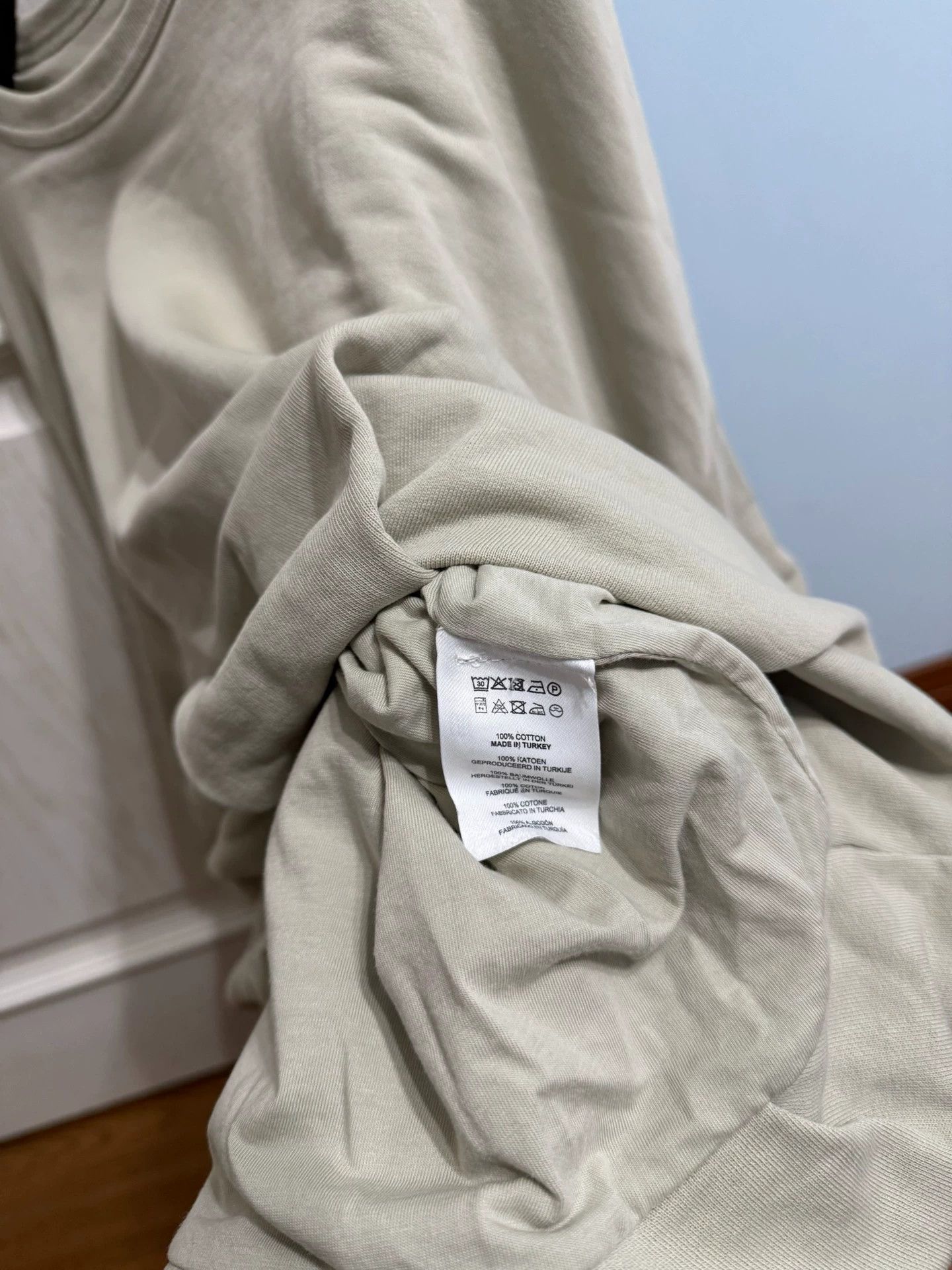 Dries Van Noten Dries Van Noten Pleated-Sleeve Gray-Green Sweatshirt 9/10 Size XS / US 0-2 / IT 36-38 - 5 Thumbnail
