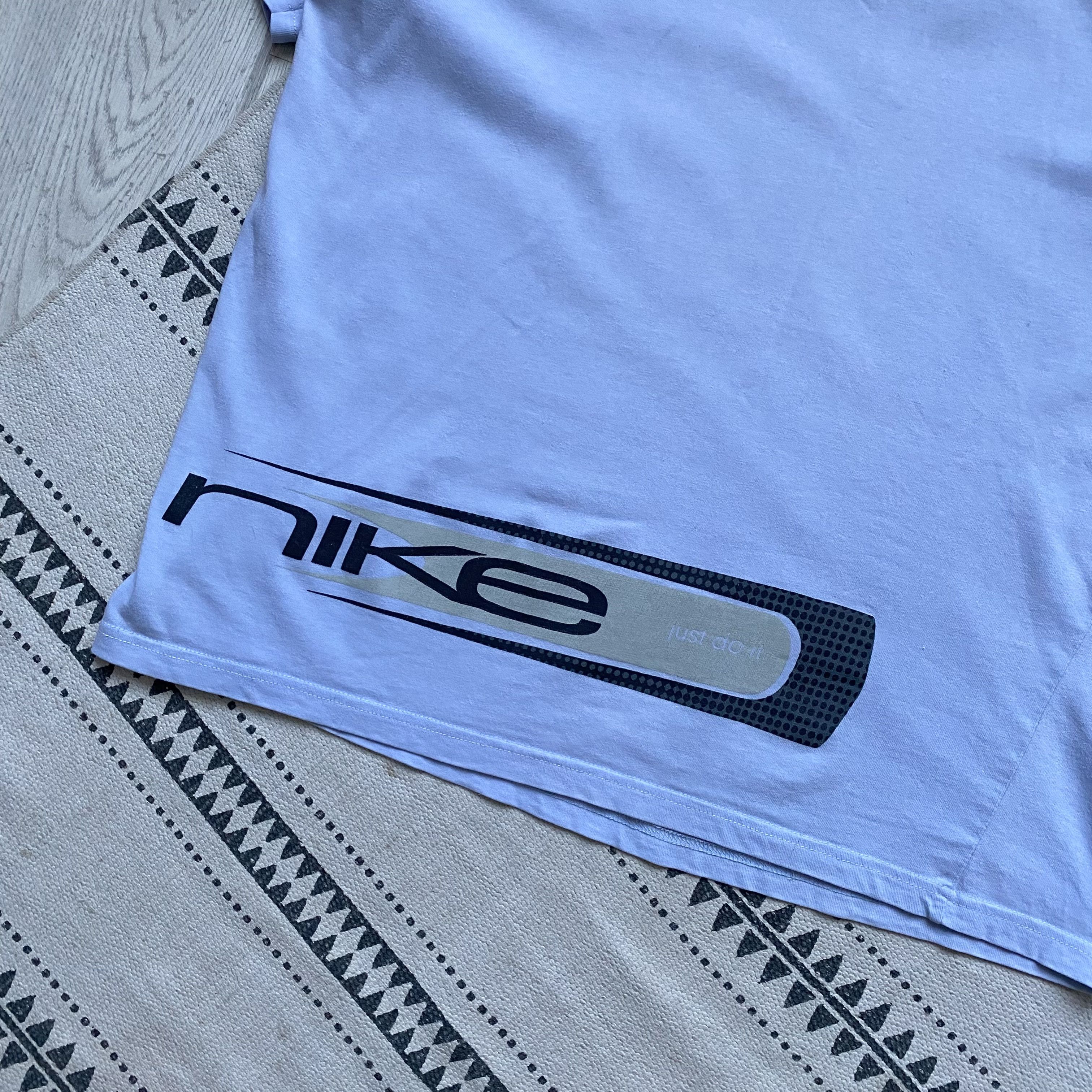 Nike Vintage 90s Nike tee Y2K Big logo swoosh Size US L / EU 52-54 / 3 - 10 Thumbnail