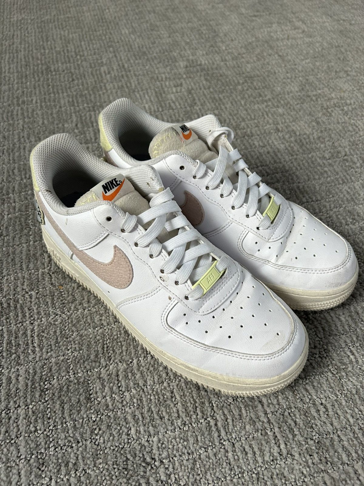 Nike Nike Air Force 1 Butterfly and Flower White and Pink Size US 8 / IT 38 - 3 Thumbnail