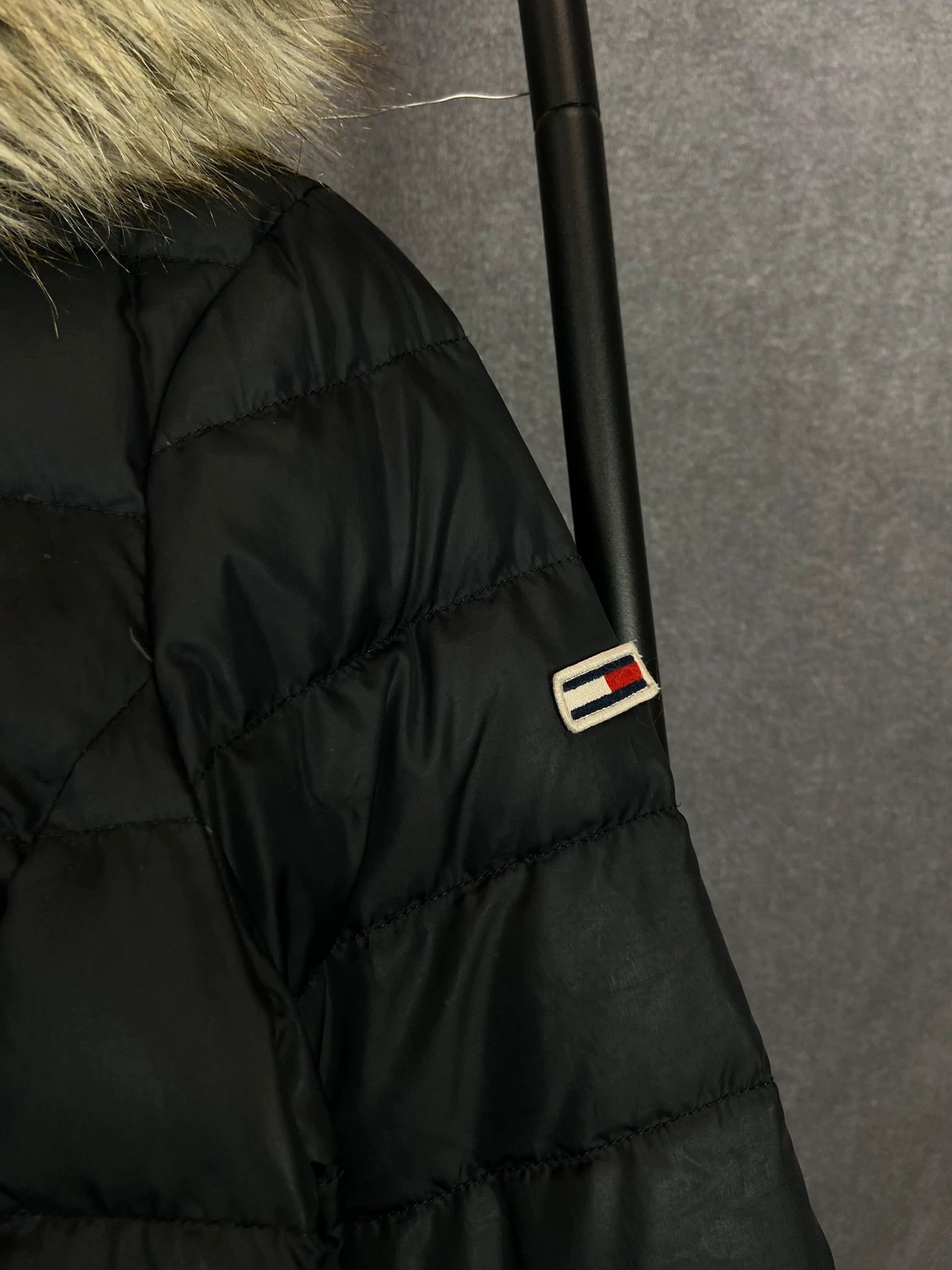 Tommy Hilfiger Tommy Hilfiger Black Puffer Jacket with Faux Fur Hood t M Size US M / EU 48-50 / 2 - 3 Thumbnail