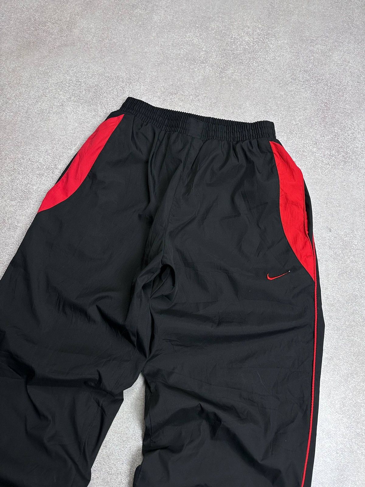 Nike Vintage Nike TN Skepta Nylon Y2K Tracksuit Rare L Size US L / EU 52-54 / 3 - 8 Thumbnail