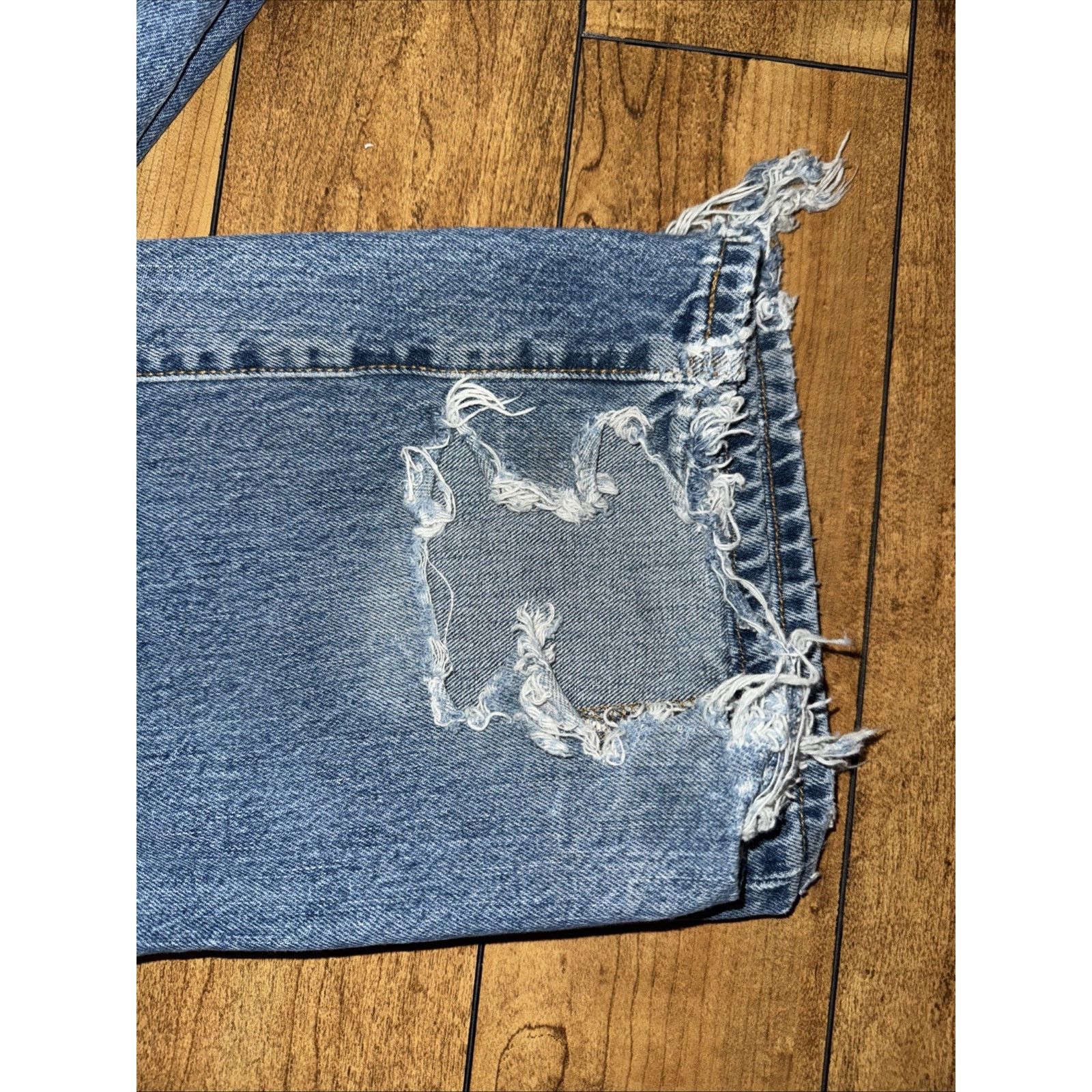 Levi's × Vintage Vintage Levi’s 501 Jeans Distressed Button Fly Straight Leg Size US 36 / EU 52 - 2 Thumbnail