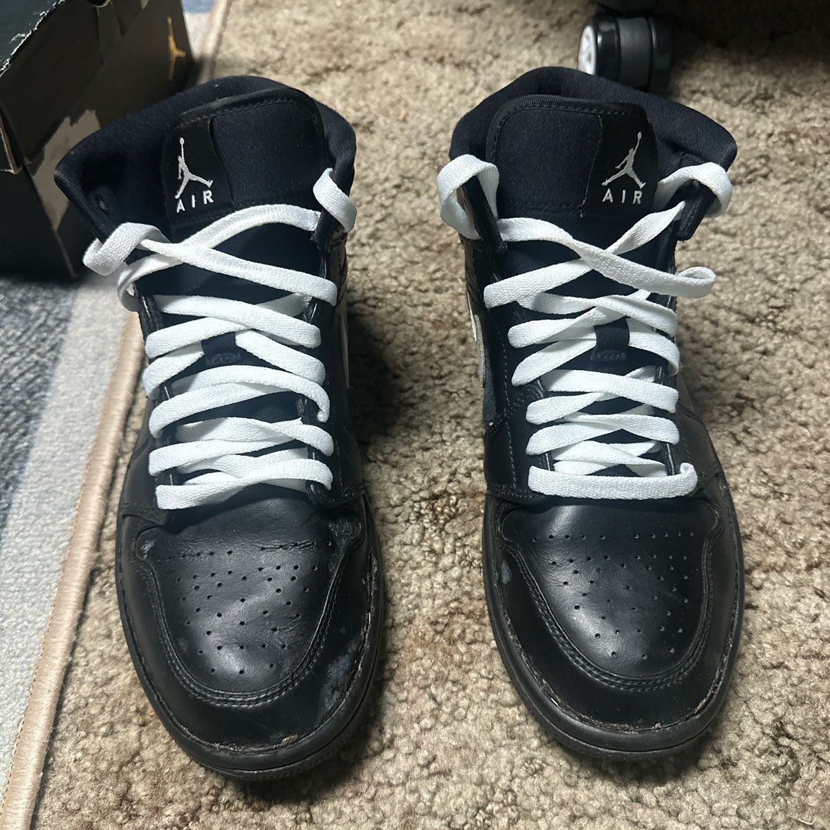 Jordan Brand × Nike Air Jordan 1 mid “speckle” 2018 Size US 8 / EU 41 - 4 Thumbnail