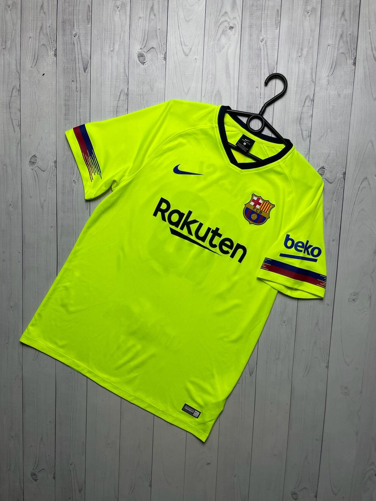 Nike × Vintage Vintage Nike Barcelona soccer jersey size M 10 Messi Size US L / EU 52-54 / 3 - 2 Thumbnail