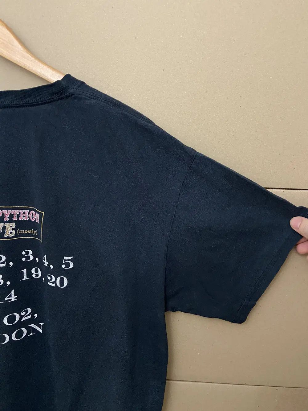 Band Tees RARE VINTAGE MONTY PYTHON TOUR UK COMEDY TROUPE TEE T SHIRT Size US XL / EU 56 / 4 - 5 Thumbnail