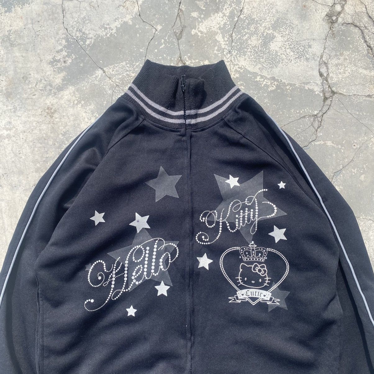 Anime Hello Kitty BLACK sweater Size US M / EU 48-50 / 2 - 5 Thumbnail