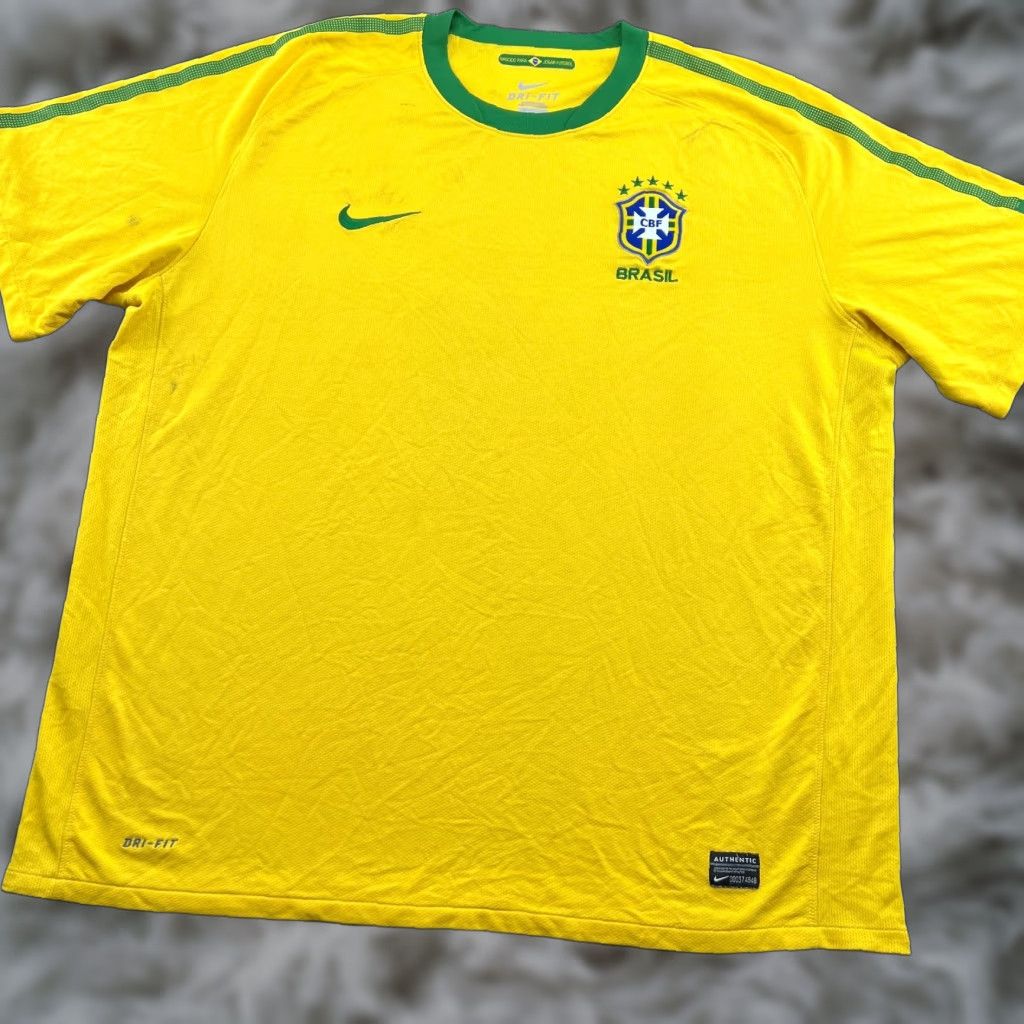 Nike Nike Brazil 2010 2011 Home Football Jersey Mens 2XL Yellow Adult Shirt Size US XXL / EU 58 / 5 - 1 Thumbnail