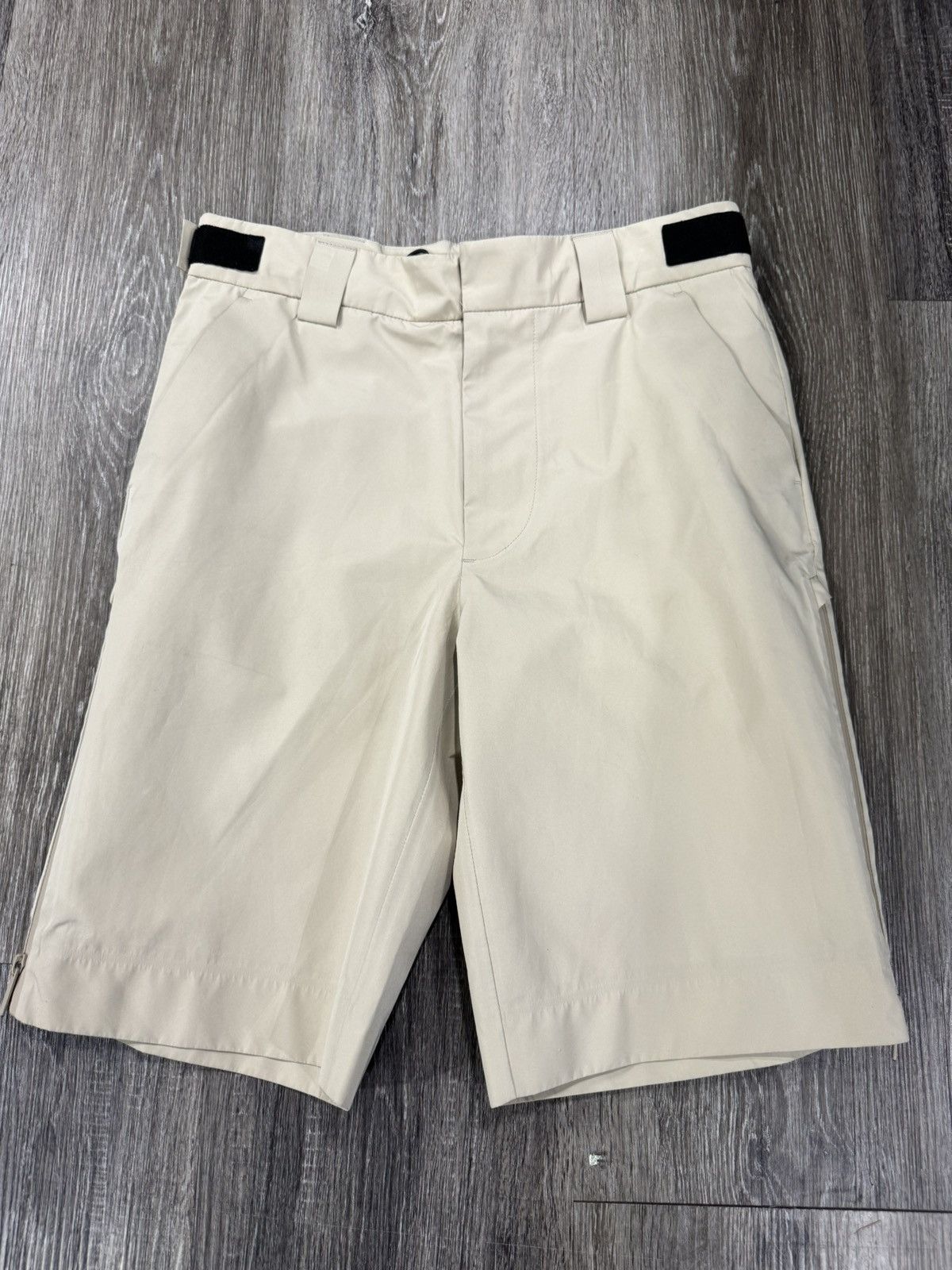 Prada Prada Linea Rossa Khaki Nylon Shorts Size US 30 / EU 46 - 1 Thumbnail