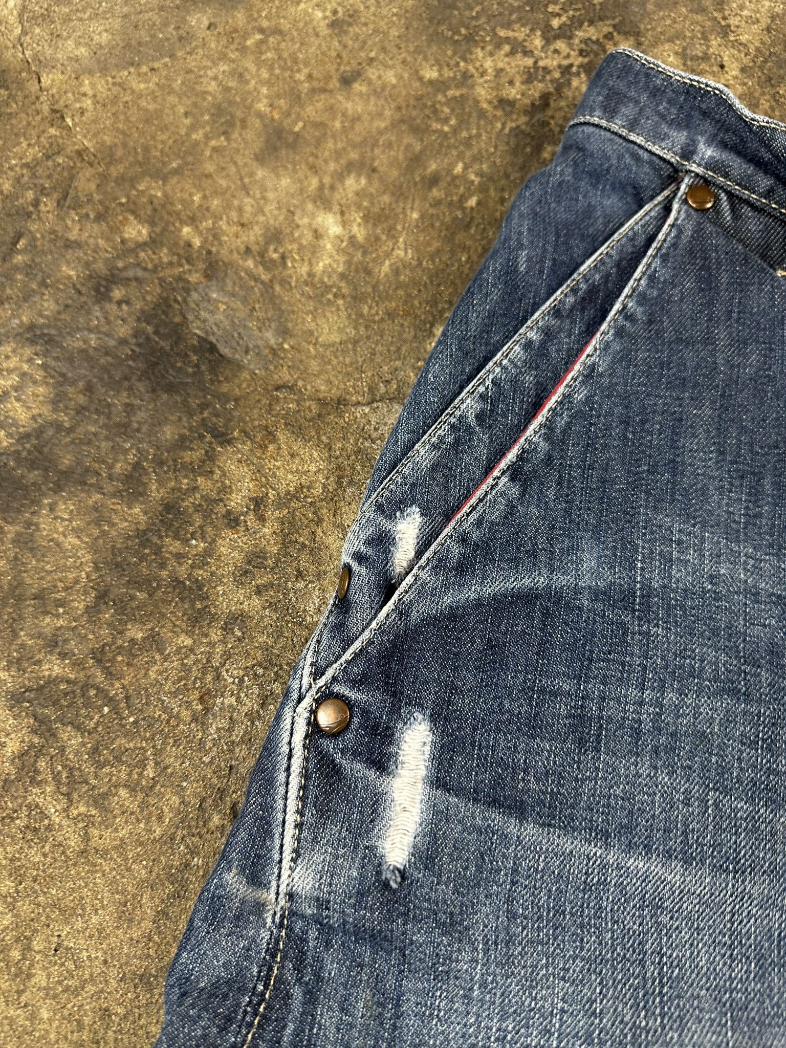 Engineered Garments × Levi's Vintage Y2k Levi's Engineered Distressed Jeans Shorts Size US 26 / EU 42 - 5 Thumbnail