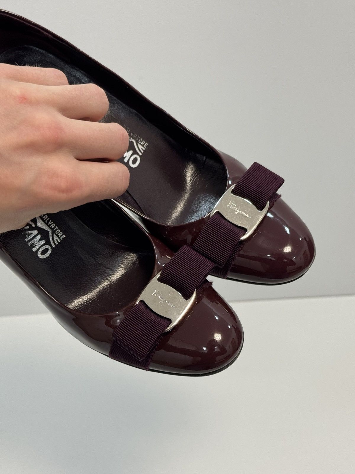 Salvatore Ferragamo Salvatore Ferragamo Burgundy Size 6.5 NARROW Patent Pumps Size US 6.5 / IT 36.5 - 14 Thumbnail