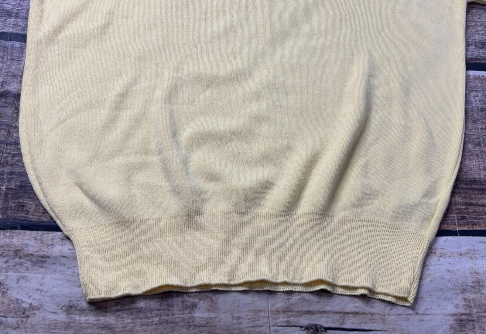 Izod VTG Izod Sweater Men's Large V-Neck Pullover Acrylic USA 80s Size US L / EU 52-54 / 3 - 5 Thumbnail