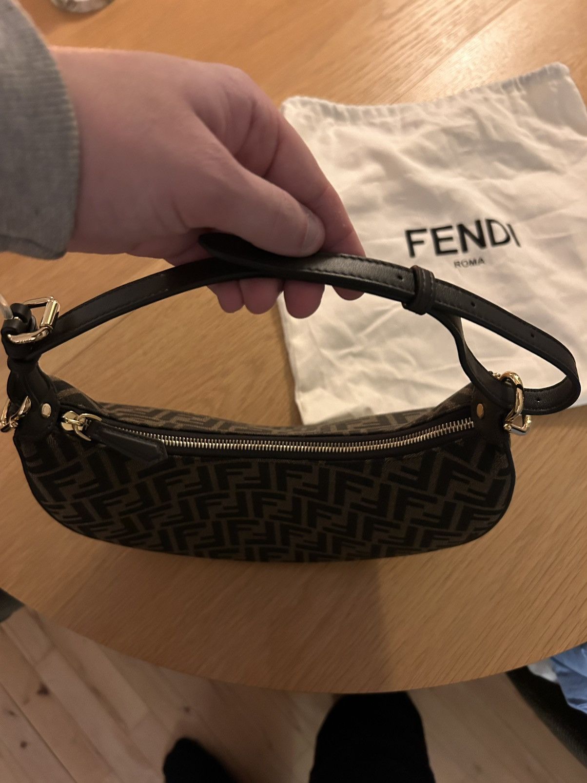 Fendi Fendigraphy Logo Hobo Bag Size ONE SIZE - 9 Thumbnail