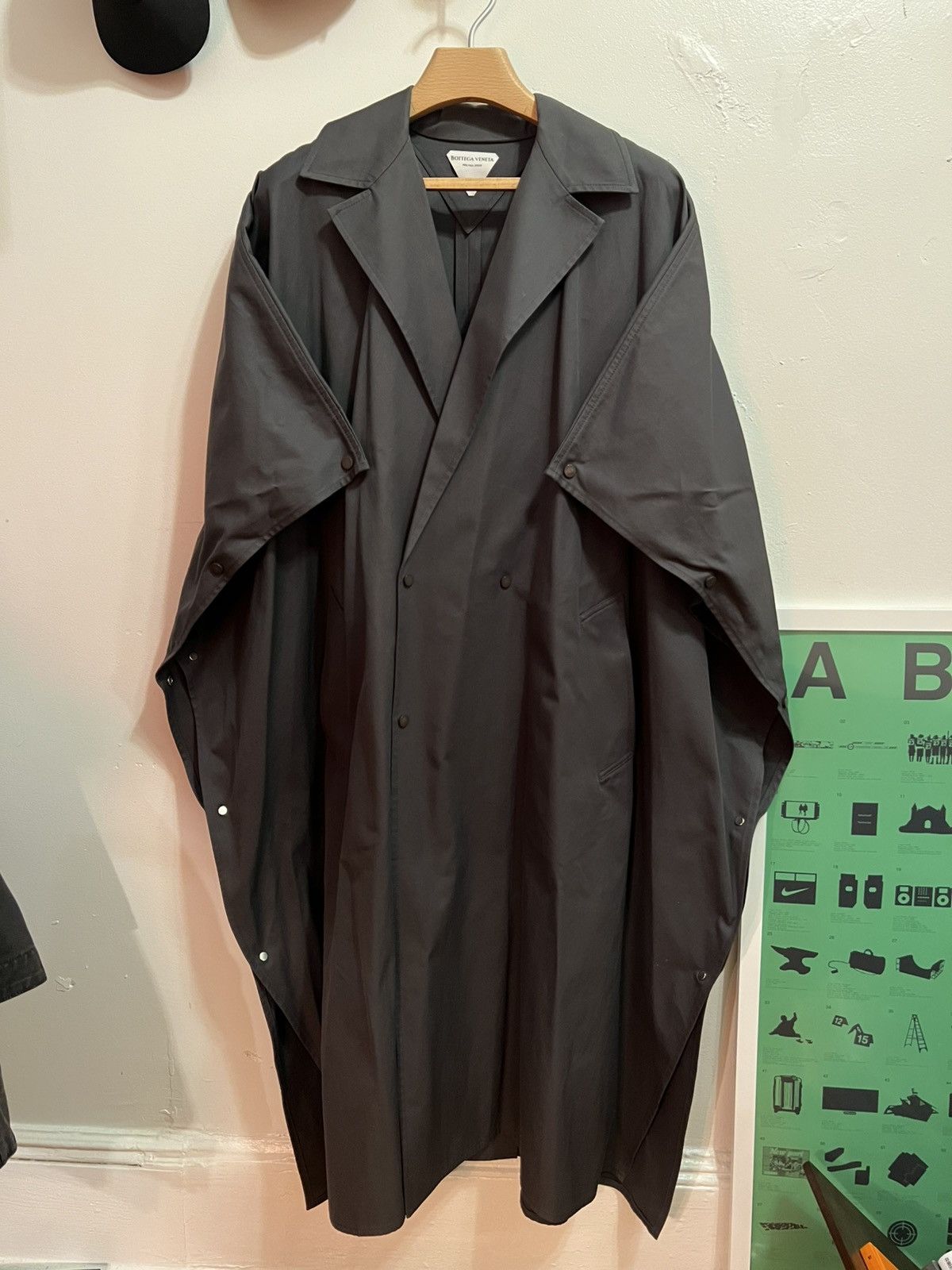 Bottega Veneta PF20 Cape Size US L / EU 52-54 / 3 - 1 Thumbnail