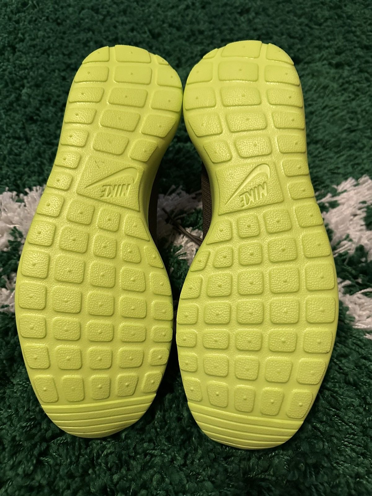 Nike Nike Roshe One Green Volt Sneakers 11 Size US 11 / EU 44 - 5 Thumbnail