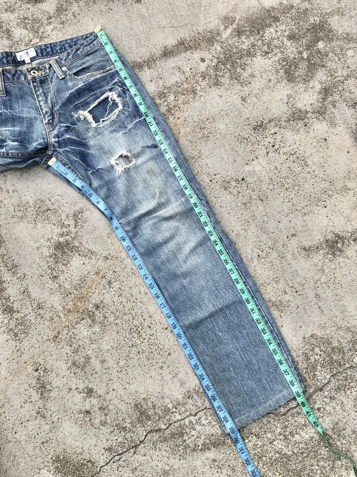 Japanese Brand DISTRESSED PATCHWORK WASHED BLUE DENIM Size US 32 / EU 48 - 9 Thumbnail