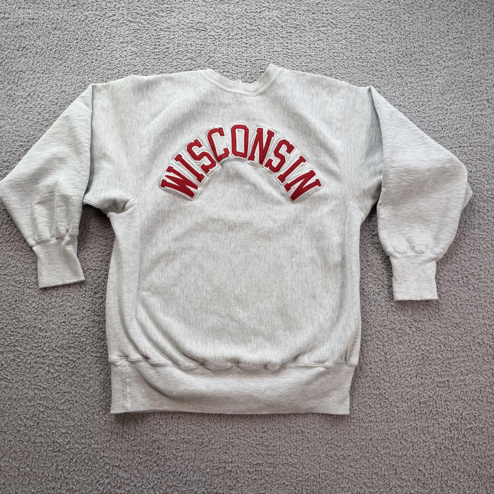 Champion Vintage Wisconsin Badgers Champion Reverse Weave Sweatshirt Size US XL / EU 56 / 4 - 1 Thumbnail