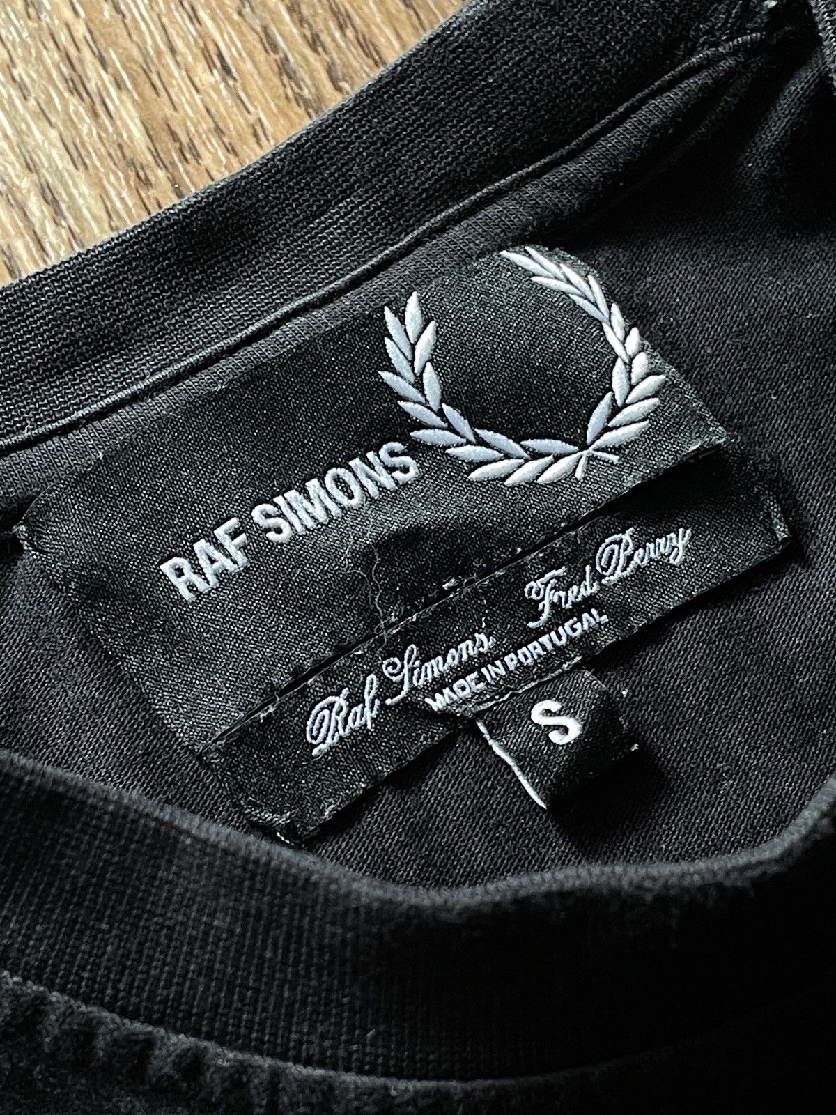 Fred Perry × Raf Simons RAF simons x Fred Perry T-shirt Black tee Y2K avantgarde Size US S / EU 44-46 / 1 - 5 Thumbnail